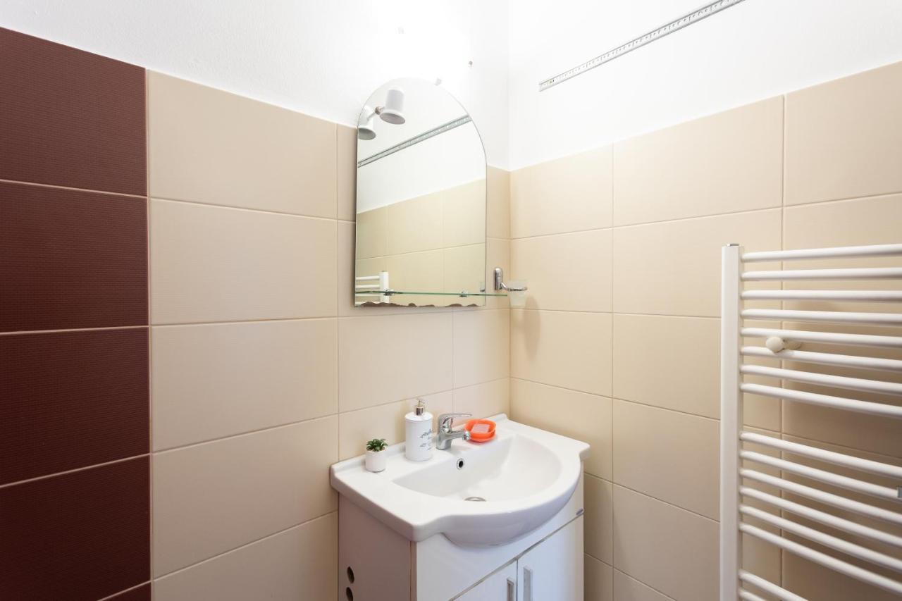 Central Apartment Târgu-Mureş Zewnętrze zdjęcie